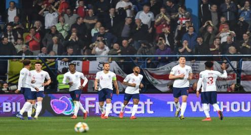 الاتحاد الإنجليزي يدين تصرفات الجماهير في بورتو 